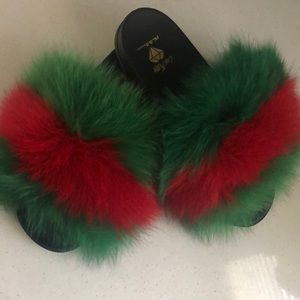 gucci fox fur slides